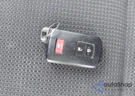 2017 Toyota Rav4 Hybrid Xle z USA, uszkodzony, nr VIN JTMRJREV3HD096787